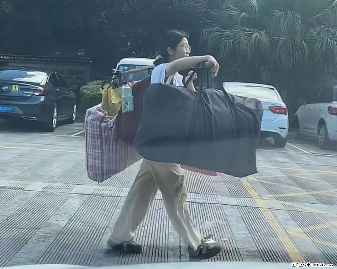 全网追的“扁担女孩”,找了一份暑假工,时薪12元 - 宝鸡生活资讯 - 宝鸡28生活网 baoji.28life.com